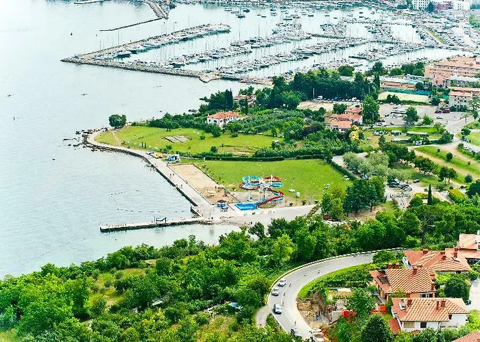 Otel Haliaetum - San Simon